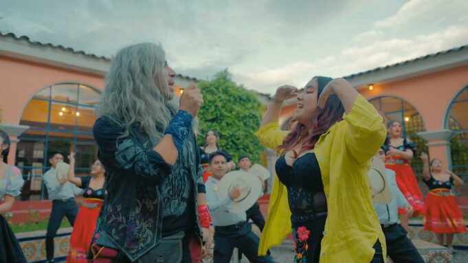 Fredy Ortiz y Daniela Prado lanzan carnaval ayacuchano junto a la Comparsa Juventud StarMusic