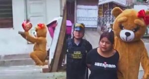 Policía disfrazado de oso de peluche captura a ‘las tramposas’ de las drogas