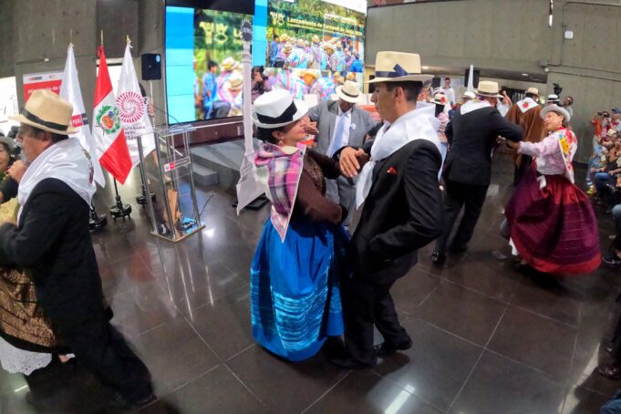 Jauja abre las puertas a miles de turistas al carnaval más importante y alegre del país