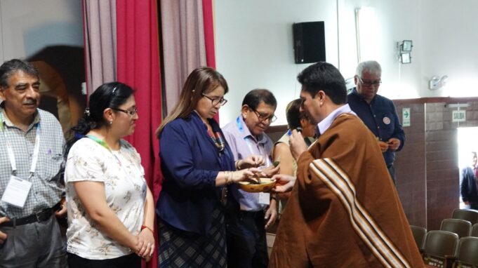 Ministra de Educación afirma que gobiernos regionales podrán determinar el inicio del año escolar