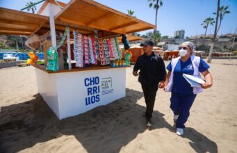 Municipalidad de Chorrillos realiza la inspección sanitaria a los módulos de comercio ubicados en Agua Dulce