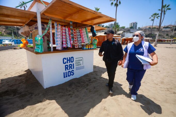 Municipalidad de Chorrillos realiza la inspección sanitaria a los módulos de comercio ubicados en Agua Dulce
