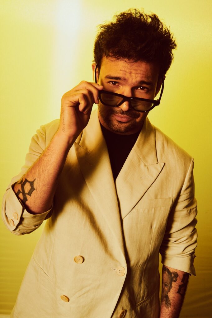 Ezio Oliva: En el mes del amor lanza su sencillo anti San Valentín «Que te vaya mal»(VIDEO)