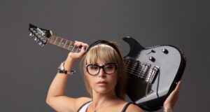 Claudia Pacheco lanza su segundo sencillo ‘Mientras tú me hablabas'(VIDEO)