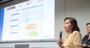 Ministra Choquehuanca anuncia que en abril estarían listos los expedientes técnicos para los kits escolares