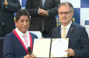 Marco Tulio Falconí jura como titular de la JNJ tras fallo del Tribunal Constitucional