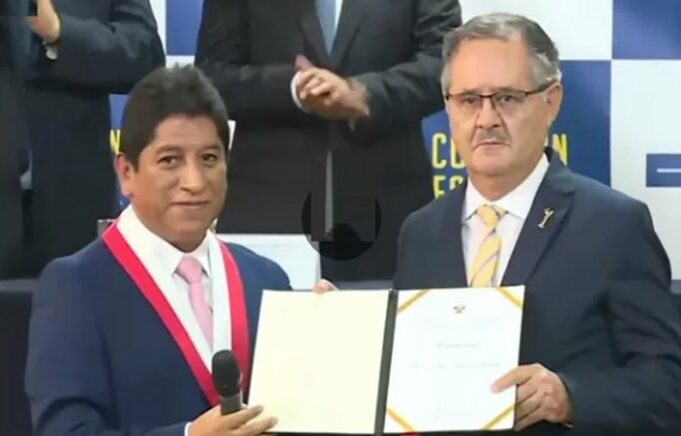 Marco Tulio Falconí jura como titular de la JNJ tras fallo del Tribunal Constitucional