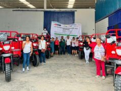 Midagri entregó 8 moto cargueras a una organización agraria de mujeres dedicada a la crianza de cuyes