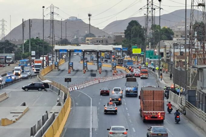 Rutas de Lima deja de operar la concesión dela Panamericana Sur y Muni de Lima asume control de peajes