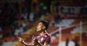 Universitario rescató un empate ante Garcilaso en el Cusco 2-2 y por ahora sigue líder