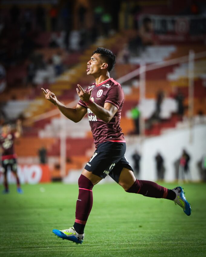 Universitario rescató un empate ante Garcilaso en el Cusco 2-2 y por ahora sigue líder