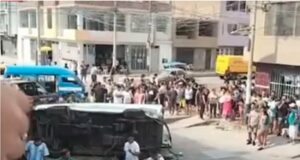 Dos escolares fallecidos y más de 10 heridos deja triple accidente vehicular en Los Olivos