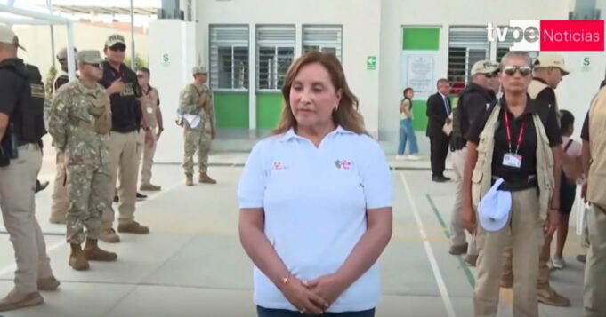 Dina Boluarte: niega complot que implica a su hermano y rechaza conspiración para sacar a Otaróla