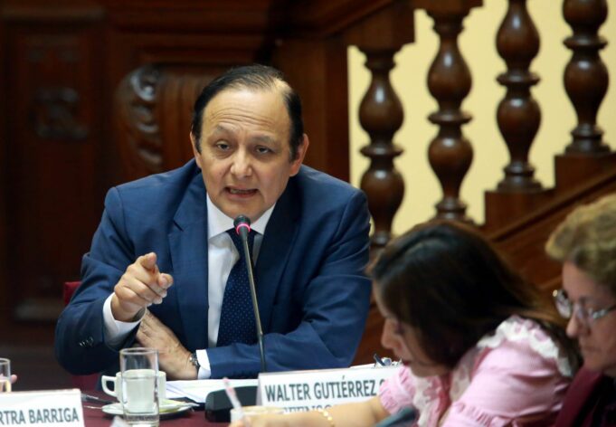 Walter Gutiérrez:Los malos antecedentes del ex defensor del pueblo elegido por APRA y FP