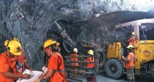 Recaudación de Impuesto a la Renta 2023 del sector minero se desplomó en más del 55%
