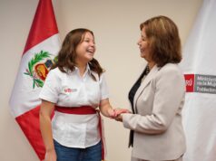 Día Internacional de la Mujer: adolescente asume el cargo de ministra de la Mujer y Poblaciones Vulnerables