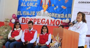 Inicio de año escolar 2024: Ministra Choquehuanca participó en ceremonia de retorno a clases en Arequipa.