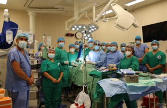Hospital Lima Este- Vitarte: Cuatro médicos norteamericanos realizan dos exitosas operaciones