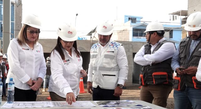 Miriam Ponce reitera que 90 % de material educativo está en las escuelas