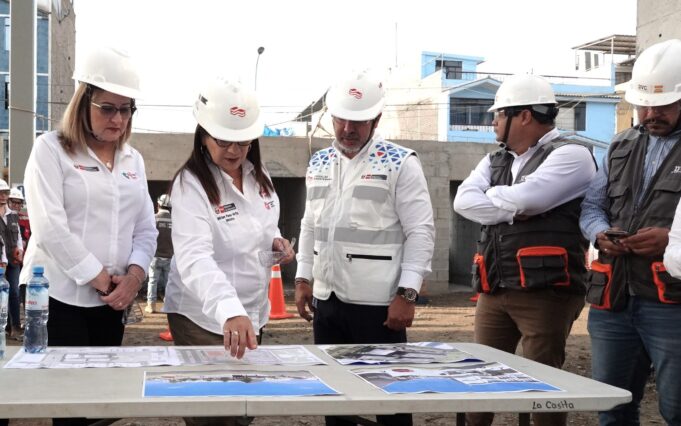 Miriam Ponce reitera que 90 % de material educativo está en las escuelas