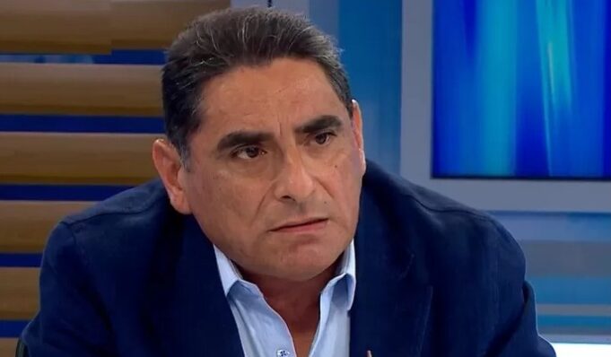 Carlos Álvarez defiende su trabajo como humorista