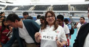 Ministra de Educación pide a jóvenes aprovechar al máximo oportunidades que brinda el Estado