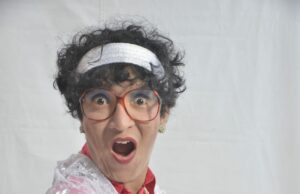 Doña Dolores: La Revelación de TikTok que Conquista Corazones en Todo el Mundo