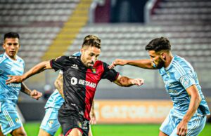 Melgar se tumbó a Cristal 2-1 y permitió que Universitario sea el líder del Apertura
