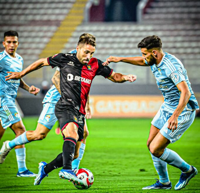 Melgar se tumbó a Cristal 2-1 y permitió que Universitario sea el líder del Apertura
