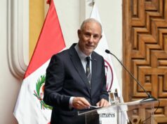 Canciller, Javier González, adelantó salida de Alberto Otaróla y este lo llama «majadero»