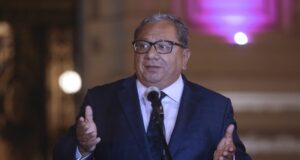 Congresista Anderson critica Lima 2027:indicó que gasto se debería priorizar infraestructura de colegios