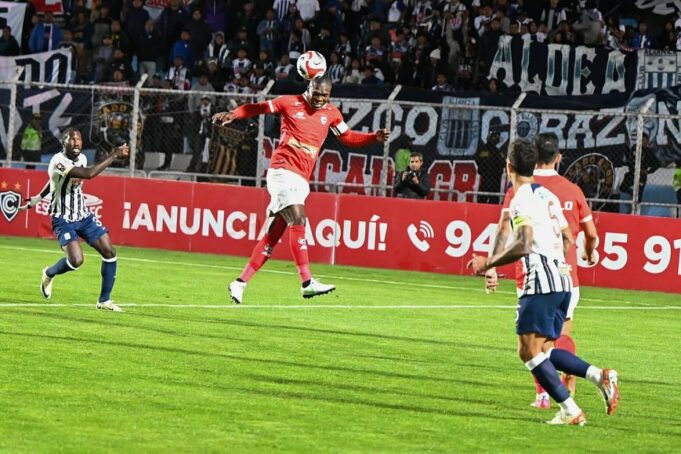 Alianza Lima sigue de capa caída al caer con Cienciano en el Cusco 2-1
