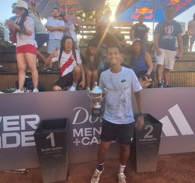 «Juanpi» Varillas se coronó campeón del Challenger 75 de Santiago de Chile