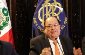 Julio Velarde alerta sobre la insuficiencia del 10% de aporte a las AFP para asegurar pensiones futuras