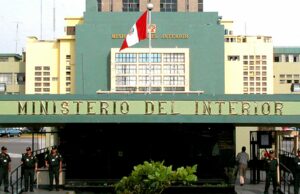 Fiscalía allana oficinas del Ministerio del Interior por contratación irregular de gerente de Comunicaciones