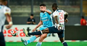 Sporing Cristal único líder del Apertura al superar a Alianza Lima 2-1 en el Nacional