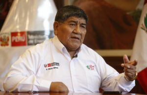 Procuraduría General del Estado solicita inicio de diligencias preliminares contra ministro Rómulo Mucho