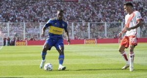 Boca Juniors con Advincula le ganó a River Plate 3-2 y es semifinalista de la Copa de la Liga