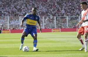 Boca Juniors con Advincula le ganó a River Plate 3-2 y es semifinalista de la Copa de la Liga