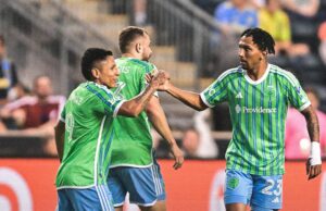 Raúl Ruidiaz anotó dos goles en triunfo del Seattle Sunders ante Philadelphia 3-2