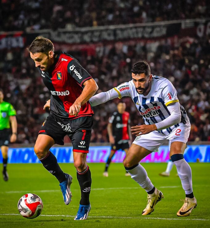 Melgar sacó de la lucha del Apertura a Alianza Lima tras vencerlo 1-0 en Arequipa