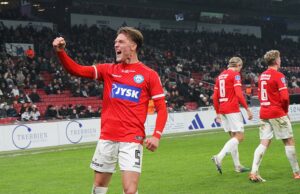 Con golazo de Oliver Sonne el Silkeborg empató con el Brondby 1-1 en Liga de Dinamarca