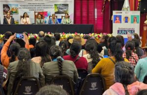 Ministra Teresa Hernández impulsa mayor participación de mujeres en la política