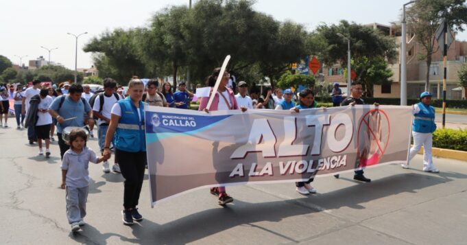 Callao: Poder Judicial organizó una caminata «No a la violencia» para hacer un llamado a la ciudadanía a frenar este problema social