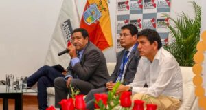 Gobernador Gilmer Horna participa en la I Cumbre Nacional de Salud en Chiclayo