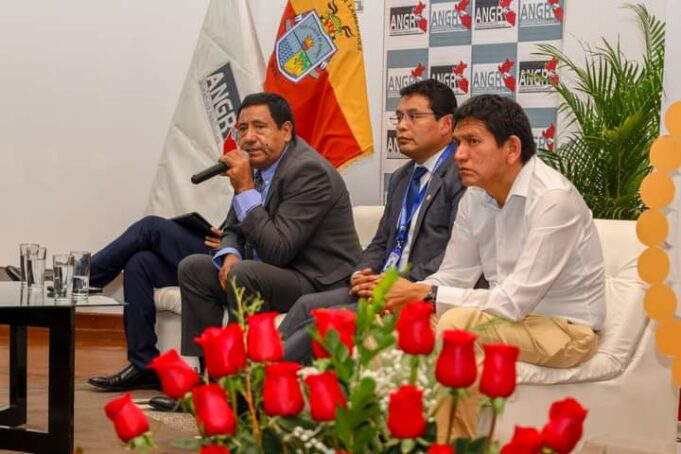 Gobernador Gilmer Horna participa en la I Cumbre Nacional de Salud en Chiclayo