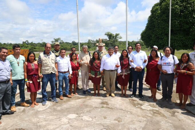 Ministros de Economía y Energía y Minas, se comprometieron en realizar proyectos en zonas fronterizas de Amazonas