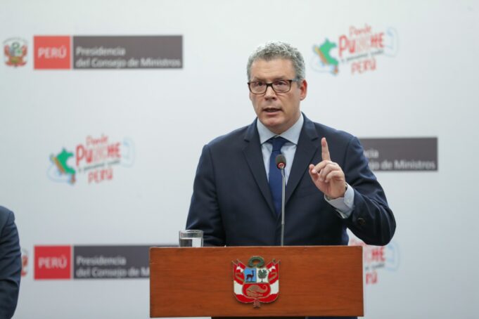 Minedu inició control a colegios para detectar a profesores procesados por terrorismo