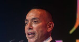 Empresario gastronómico Juan Chipoco presenta libro autobiográfico en Lima