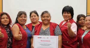 MIMP reconoció a 100 de las 320 mujeres lideresas que lograron culminar la capacitación brindada por el Programa Nacional Aurora